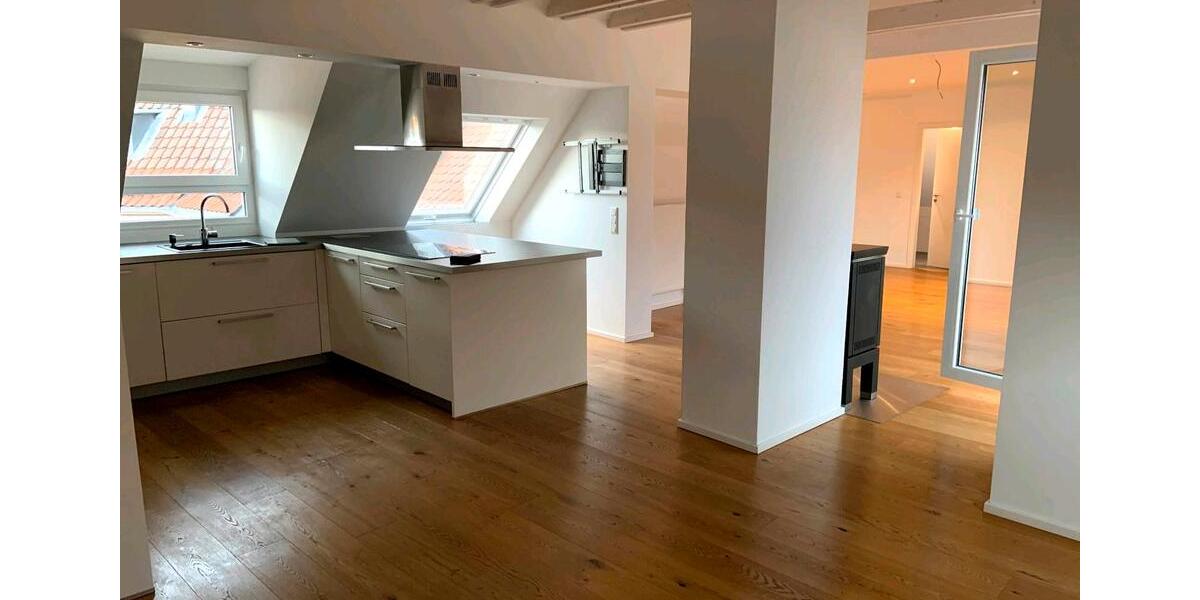 Dachgeschoßwohnung Nürnberg Rabus - 3.5 Zimmer, 103 m&sup2;, 1.500&euro; | Angebot:27582192