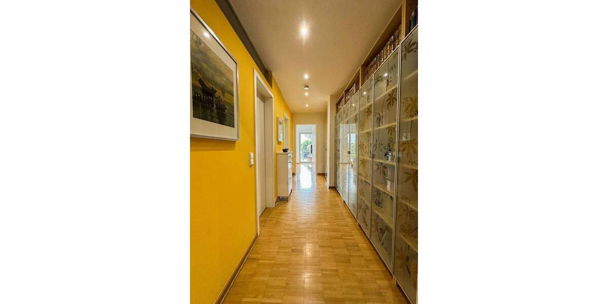 Exklusive EG-Wohnung mit Hauscharakter: 46 m² überdachte Terrasse, Garten, A+ Energie, 2 Carports 4 zimmer