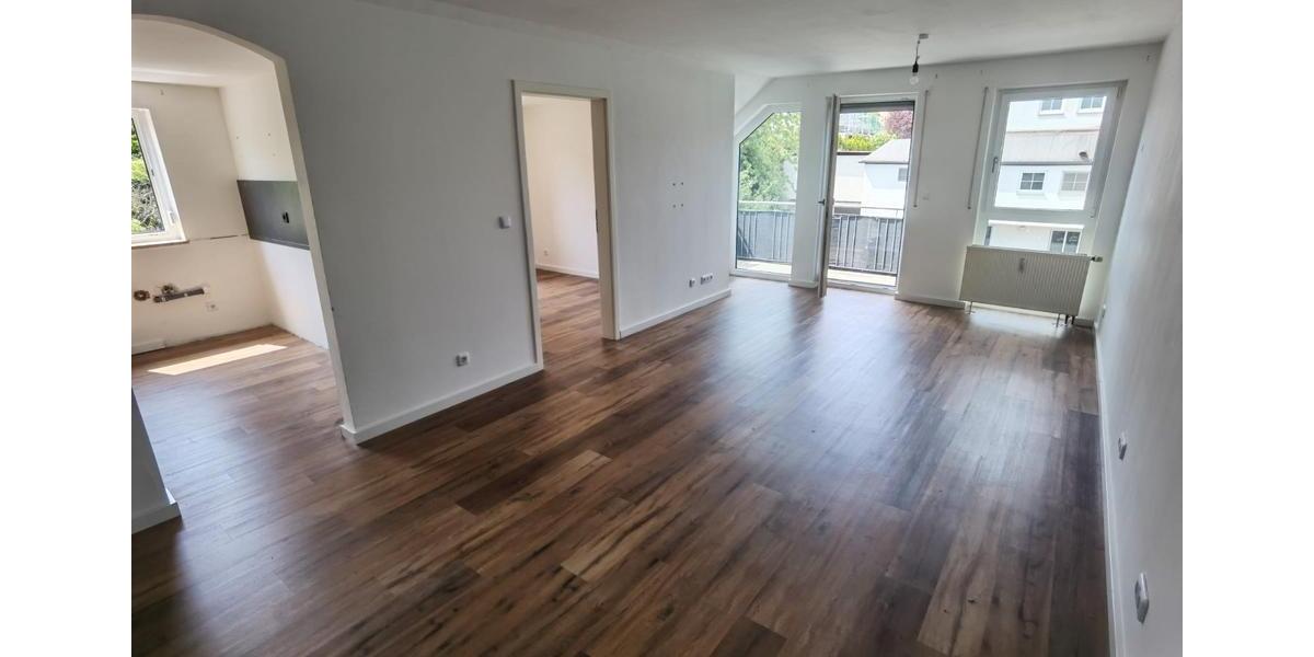 Dachgeschoßwohnung Burgthann - 3 Zimmer, 66 m&sup2;, 214.000&euro; | Angebot:26603073