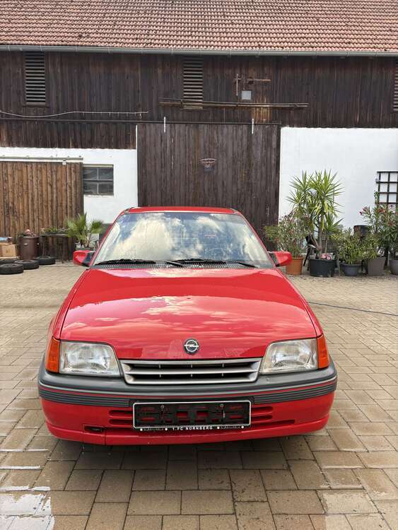 Opel Kadett 81.000 km 2.100 € Freystadt 92342