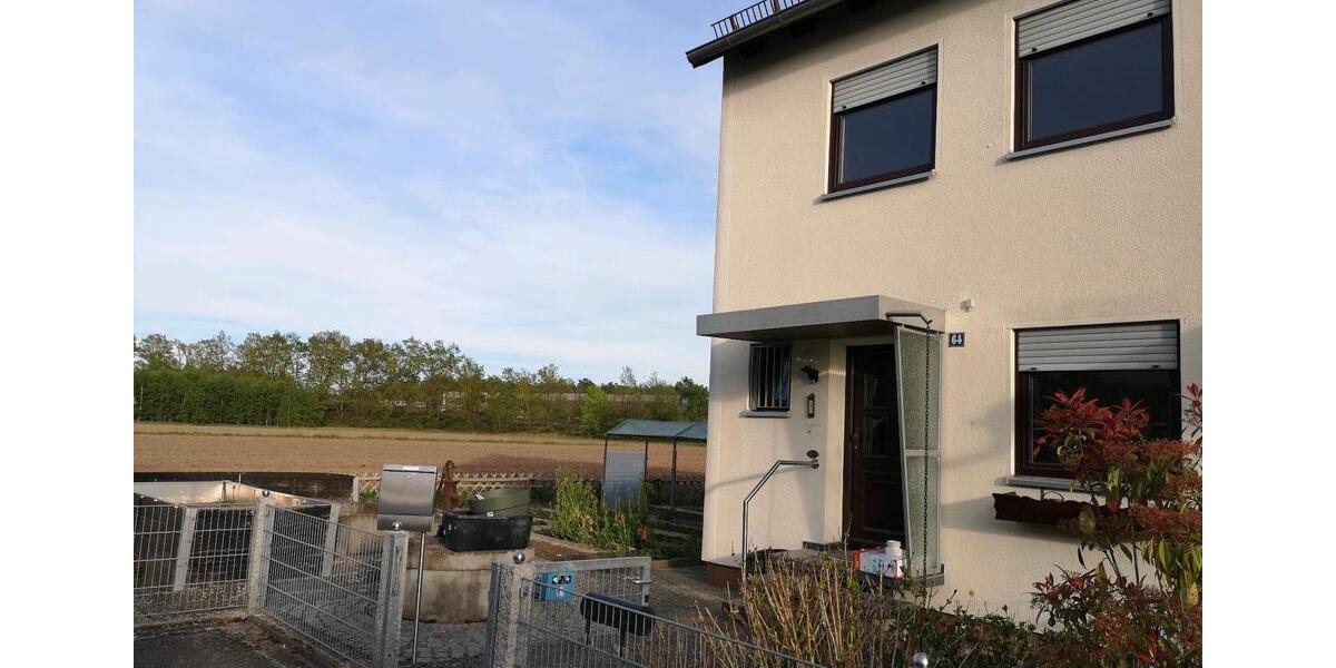 Reihenhaus Schwabach - 4 Zimmer, 100 m&sup2;, 1.700&euro; | Angebot:26432109