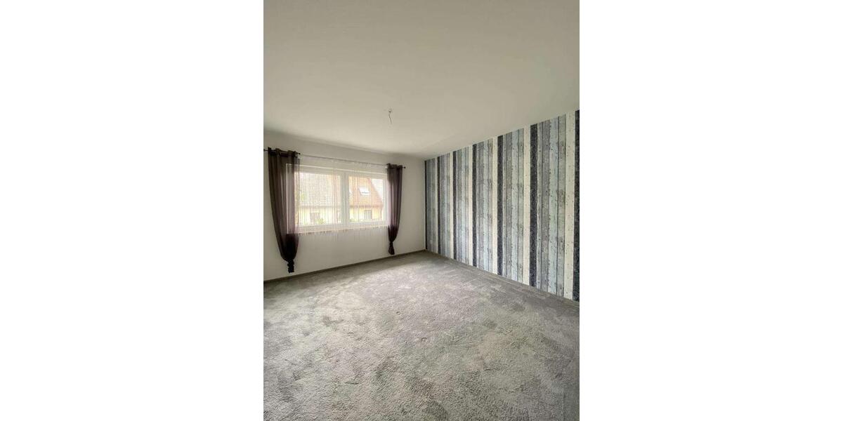 Reihenhaus Zirndorf - 5 Zimmer, 150 m&sup2;, 1.600&euro; | Angebot:25376763