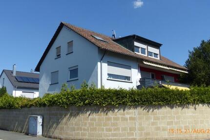 Wohnung Fürth Atzenhof - 4 Zimmer, 122 m&sup2;, 1.550&euro; | Angebot:25256099