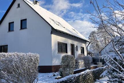 Haus Feucht - 6 Zimmer, 130 m&sup2;, 490.000&euro; | Angebot:25047393