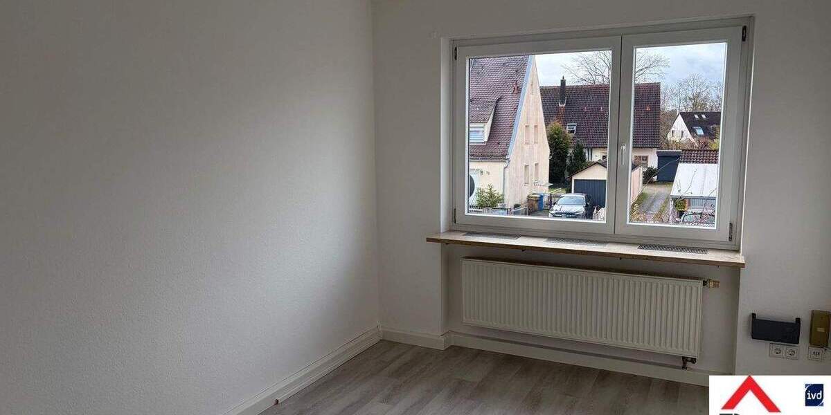 Gewerbeobjekt Nürnberg Schniegling - 3 Zimmer, 69 m&sup2;, 700&euro; | Angebot:25278288