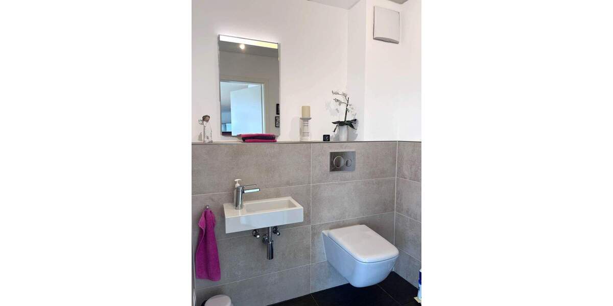 Etagenwohnung Nürnberg Steinbühl - 3 Zimmer, 151 m&sup2;, 2.400&euro; | Angebot:26816229