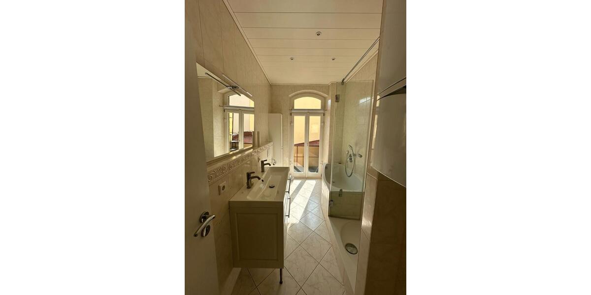 Etagenwohnung Nürnberg Rabus - 5 Zimmer, 122 m&sup2;, 470.000&euro; | Angebot:27116887