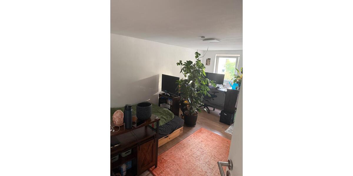 Einfamilienhaus Uttenreuth - 7 Zimmer, 181 m&sup2;, 1.999&euro; | Angebot:27614404