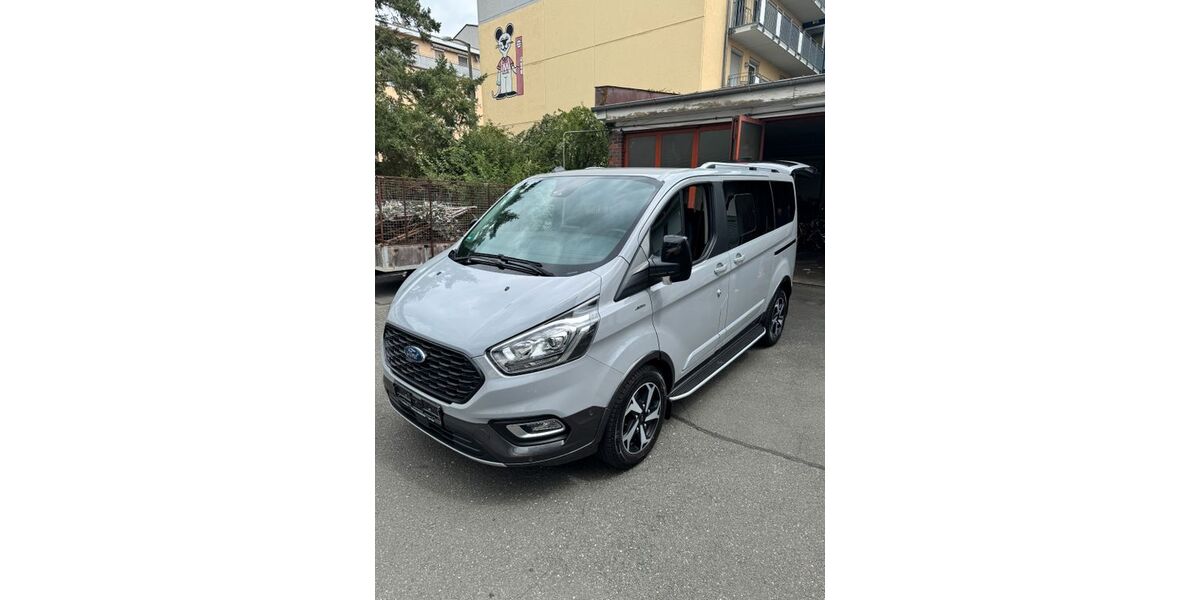 Ford Tourneo Custom 47.000 km 42.300 &euro; Erlangen 91054