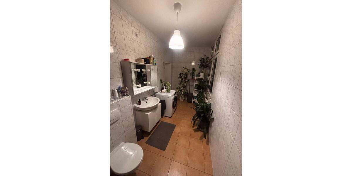 Studentenpaar willkommen! Sanierte 4-Zimmer-Altbauwohnung ohne Balkon in ruhiger Innenstadtlage von Fürth 4 zimmer