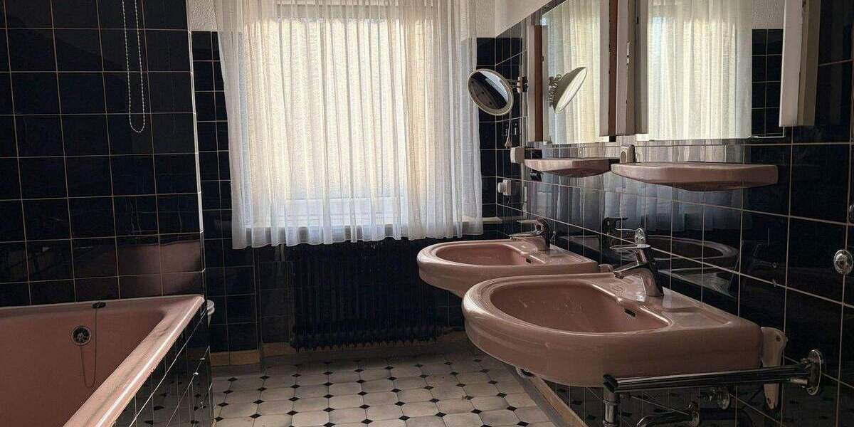 Reihenmittelhaus Nürnberg St Johannis - 6 Zimmer, 175 m&sup2;, 630.000&euro; | Angebot:25863184