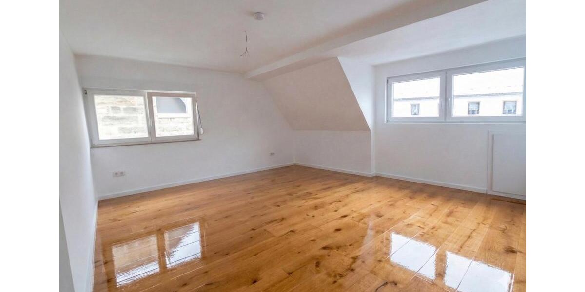 Dachgeschoßwohnung Schnaittach - 3 Zimmer, 102 m&sup2;, 1.200&euro; | Angebot:26290194