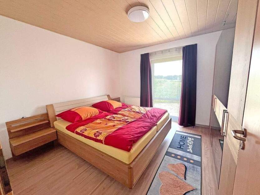 Schönes Einfamilienhaus mit großem Grundstück und Traumblick ins Grüne! 5 zimmer