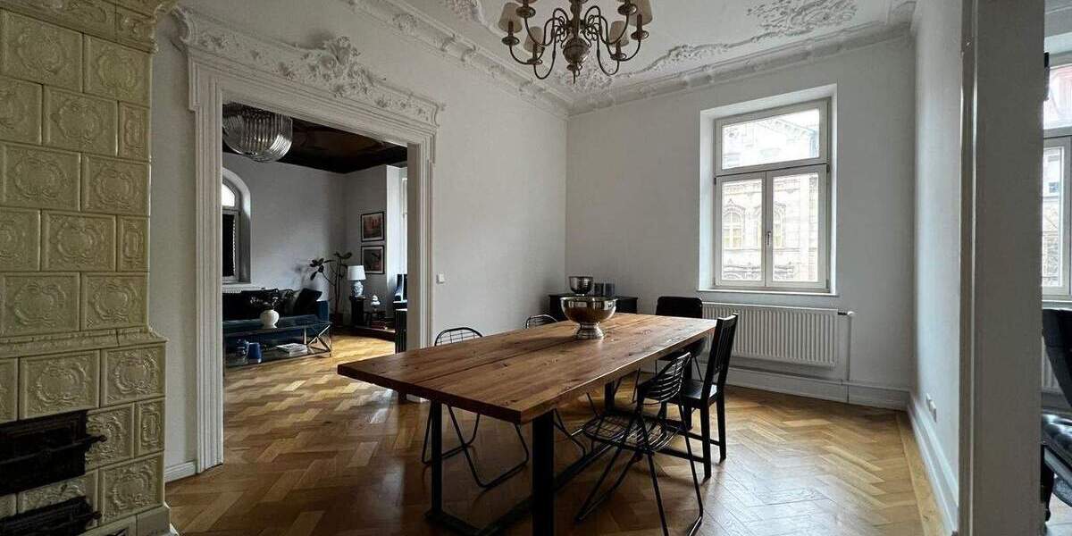 Einziehen und Aufleben - Attraktive 5 Zimmer Wohnung mit Balkon an der Bucher Straße von Nürnberg 5 zimmer