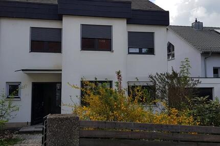 Haus Cadolzburg - 6.5 Zimmer, 180 m&sup2;, 549.000&euro; | Angebot:27055055