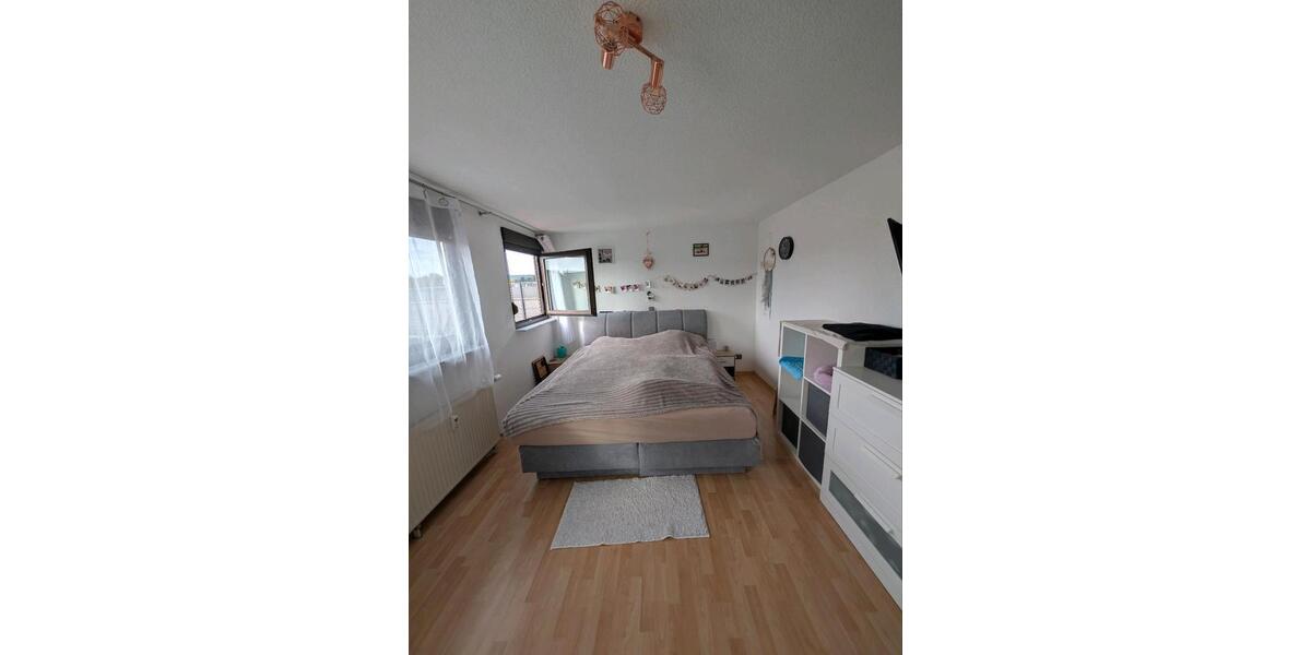 Dachgeschoßwohnung Forchheim - 2.5 Zimmer, 85 m&sup2;, 980&euro; | Angebot:27607668