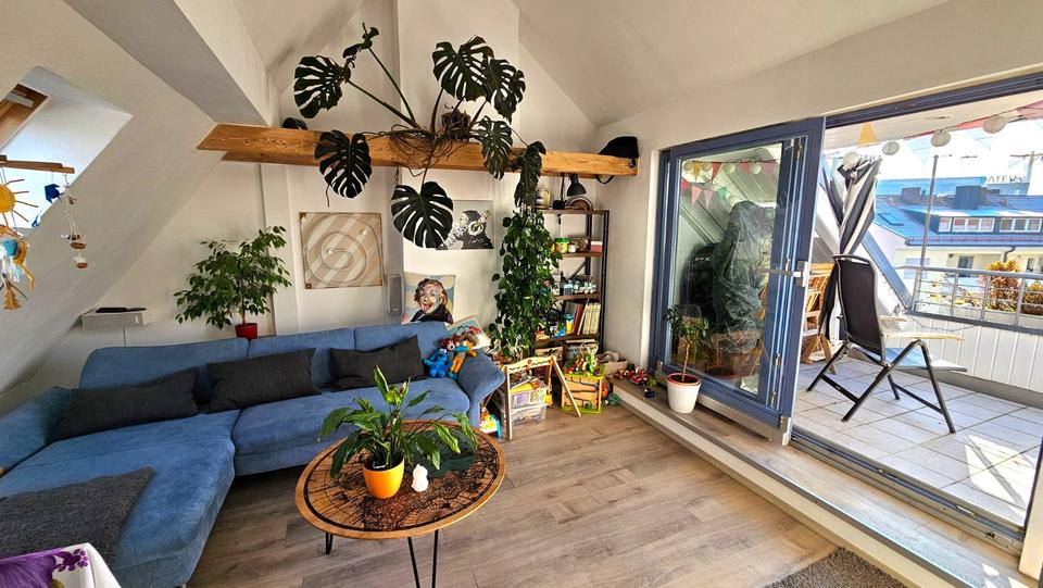 Dachgeschoßwohnung Nürnberg Gibitzenhof - 3 Zimmer, 99 m&sup2;, 369.000&euro; | Angebot:25948090