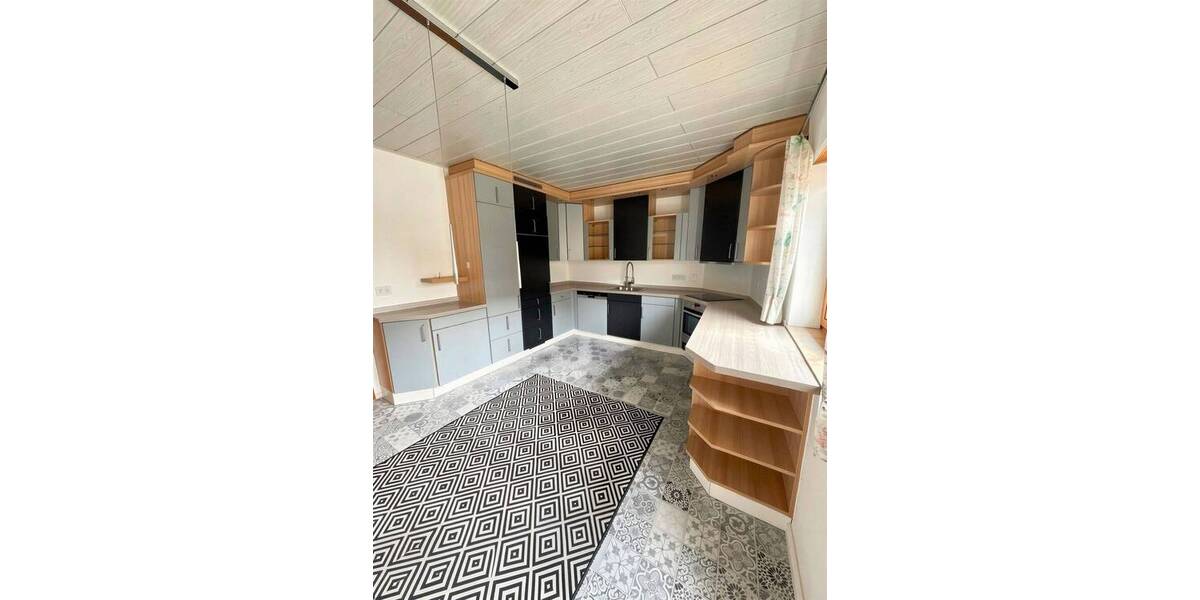 Etagenwohnung Erlangen Frauenaurach - 2 Zimmer, 117 m&sup2;, 1.400&euro; | Angebot:26092188