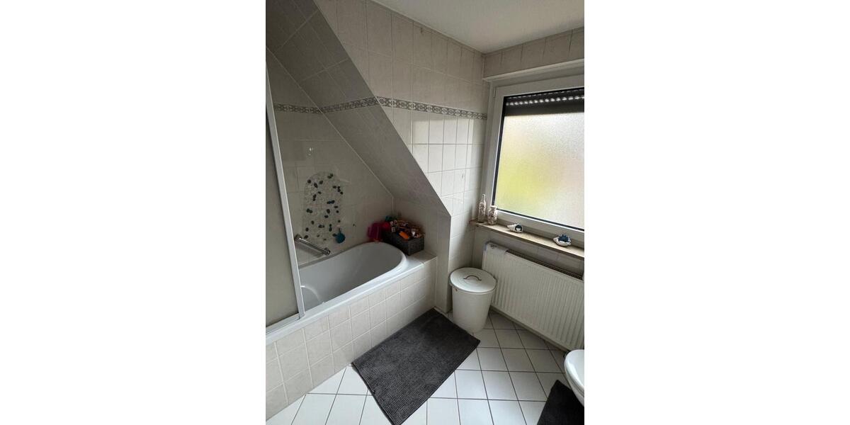 Etagenwohnung Zirndorf - 3 Zimmer, 80 m&sup2;, 850&euro; | Angebot:25546034