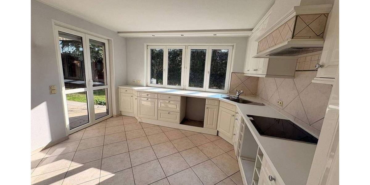 Etagenwohnung Nürnberg Gaismannshof - 4 Zimmer, 145 m&sup2;, 1.950&euro; | Angebot:26863508