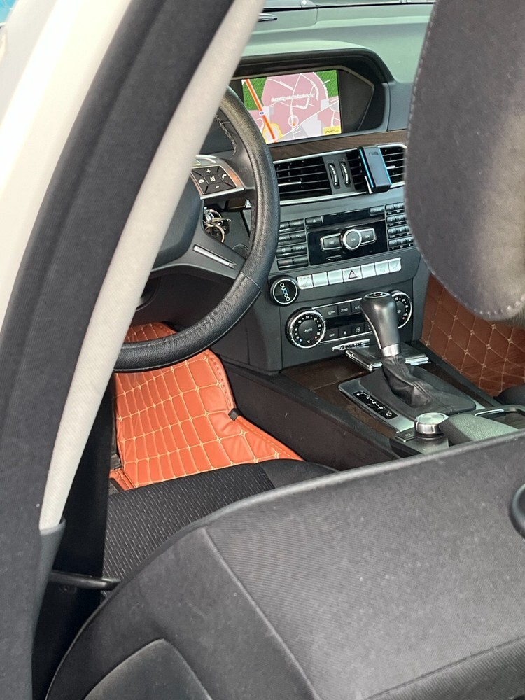 Mercedes-Benz 300C 90.000 km 15.200 € Schwanstetten 90596