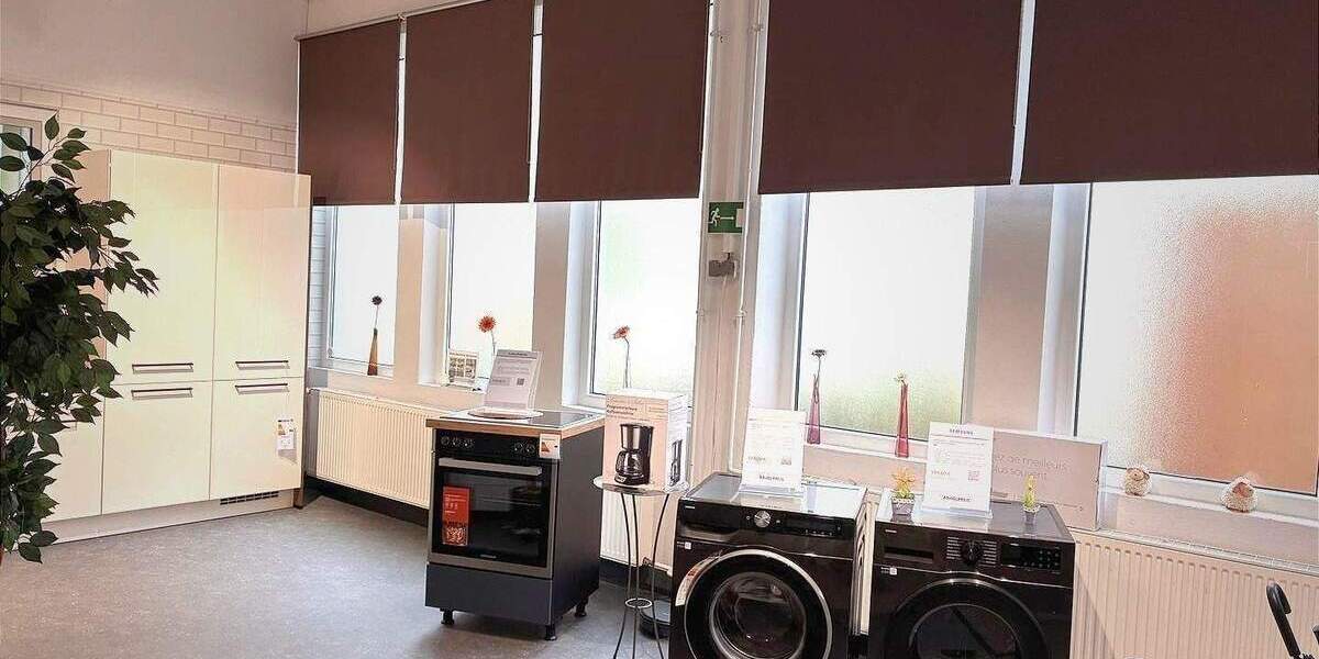 Vielseitige Immobilie - nutzbar für Gewerbe Büro Praxis - Ausstellung mit Wohnung in zentraler Lage zimmer