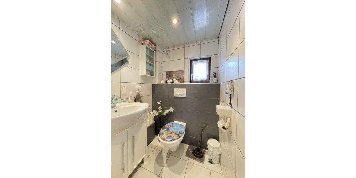 Einfamilienhaus Lauf - 4 Zimmer, 111 m&sup2;, 392.000&euro; | Angebot:25743115