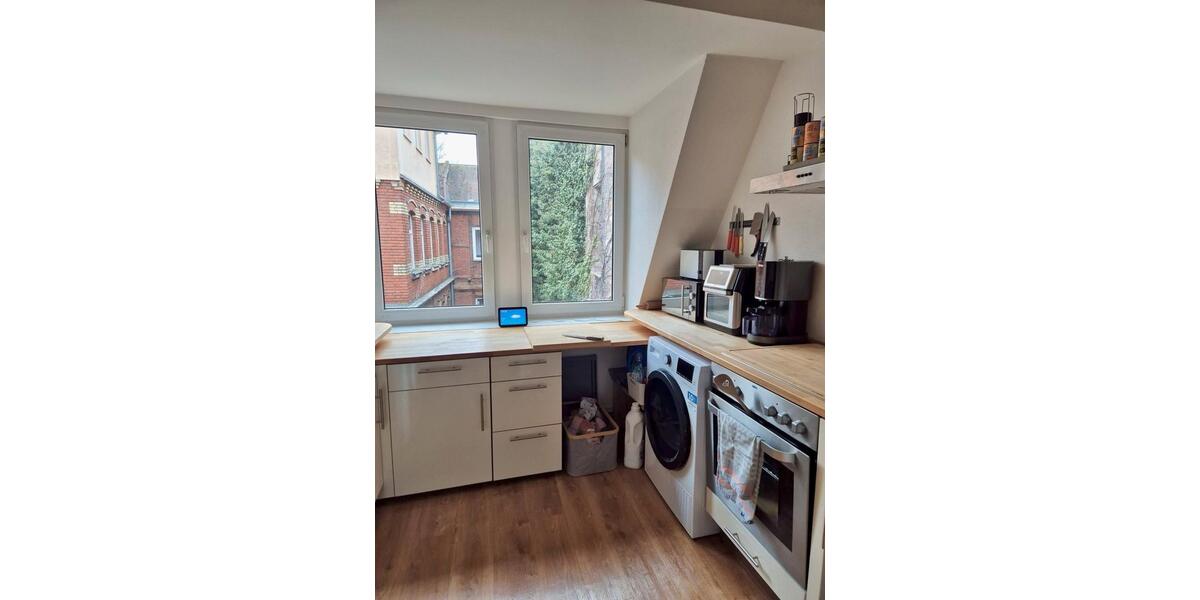 Großzügige sanierte 4-Zi Altbauwohnung. Geh. Ausstattung 4 zimmer