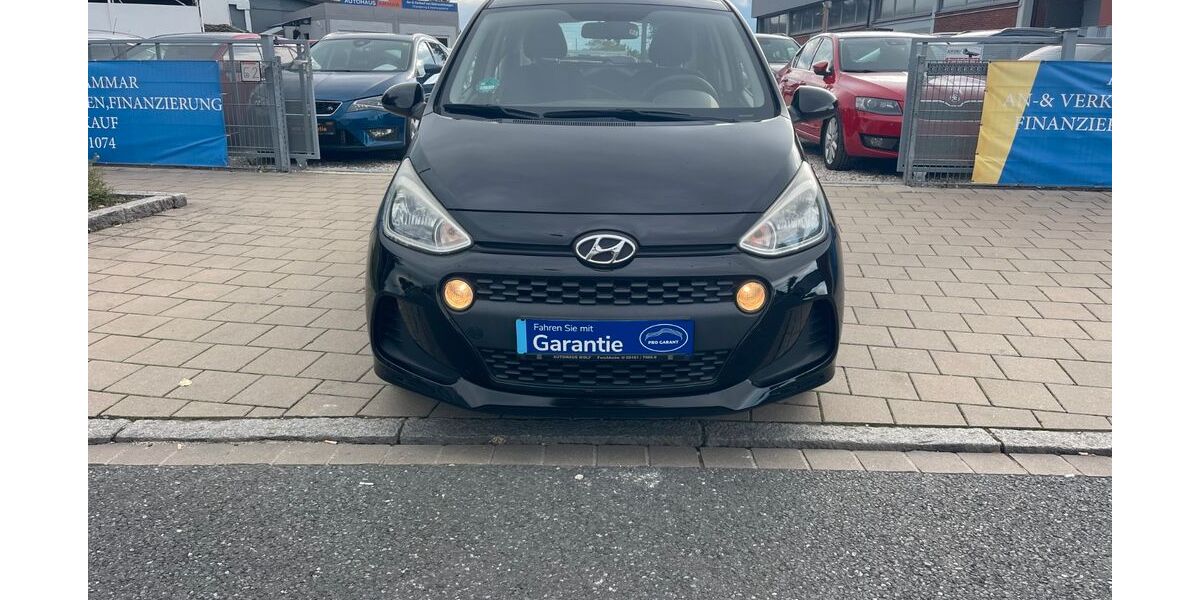 Hyundai i10 36.570 km 8.599 &euro; Fürth 90763