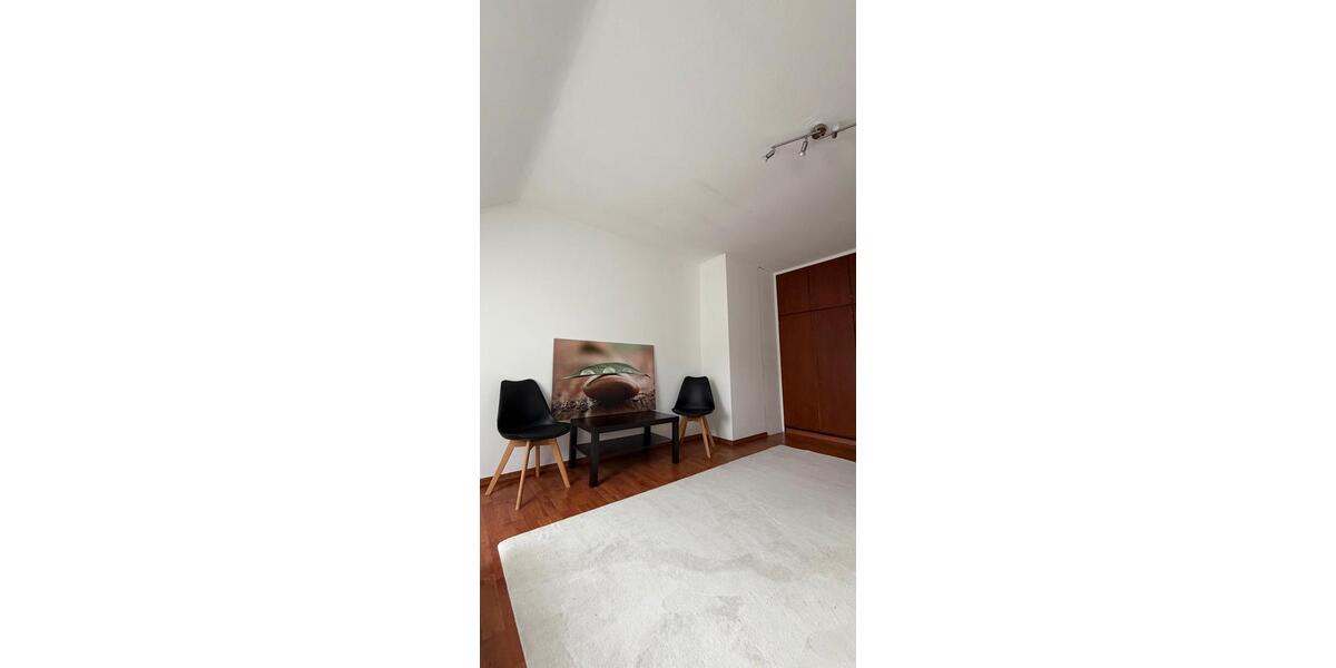 Dachgeschoßwohnung Nürnberg Hasenbuck - 1 Zimmer, 33 m&sup2;, 580&euro; | Angebot:27567958