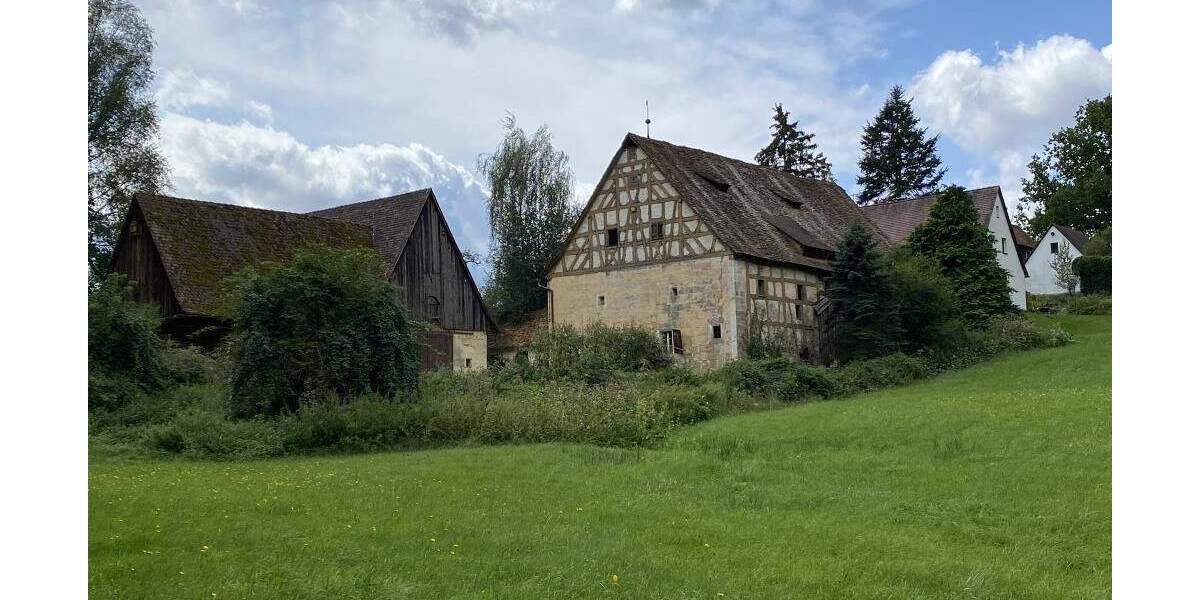 Einfamilienhaus Lauf Schönberg - 8 Zimmer, 400 m&sup2;, 690.000&euro; | Angebot:25749216