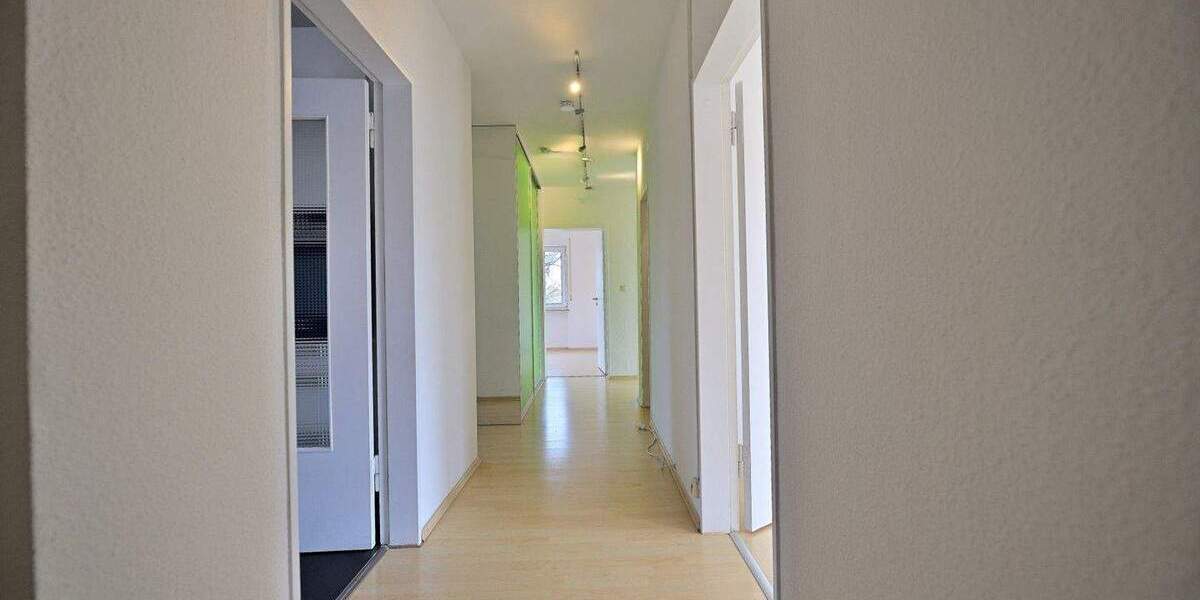 Etagenwohnung Schwabach Limbach - 4 Zimmer, 98 m&sup2;, 980&euro; | Angebot:25096329