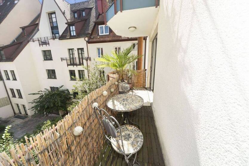 Stilvoll wohnen oder clever investieren: 3 Zimmer-StadtWohnung mit Stellplatz in Altstadtlage