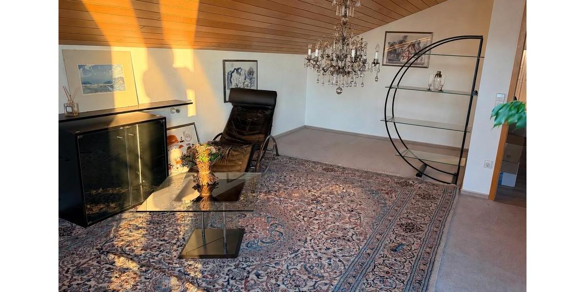 Dachgeschoßwohnung Veitsbronn - 2.5 Zimmer, 76 m&sup2;, 235.000&euro; | Angebot:27114926