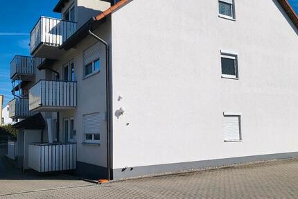 Unvermietete 3 Zimmer Dachgeschoss Wohnung 3 zimmer