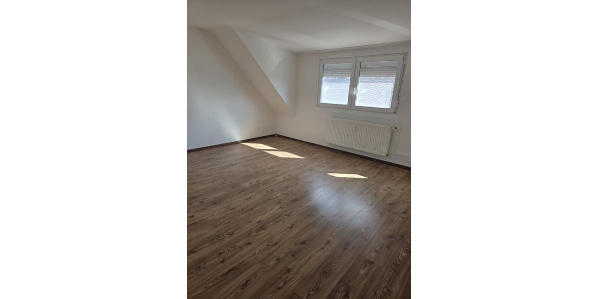 Etagenwohnung Nürnberg Schnepfenreuth - 3 Zimmer, 90 m&sup2;, 1.100&euro; | Angebot:26400495