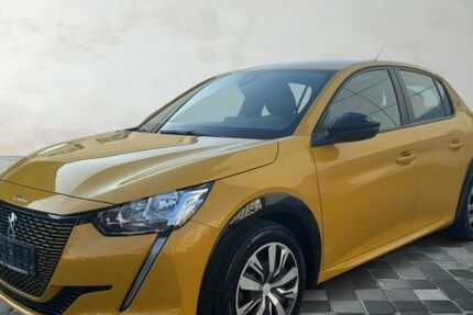 Peugeot 208 40.500 km 15.490 &euro; Nürnberg OT Schweinau 90439