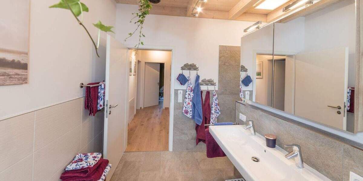 Fully furnished family house 10 minutes from Herzo 6 zimmer