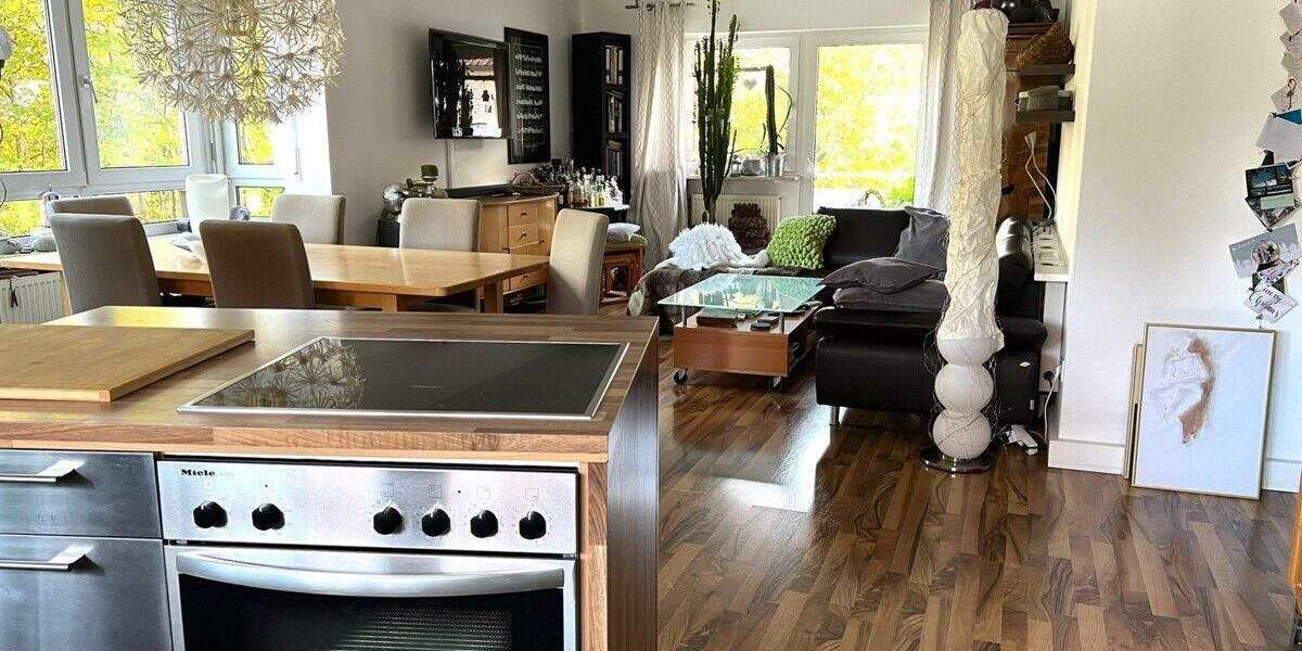 Großzügige 3-Zimmer-Eigentumswohnung mit Garage und 2 Stellplätzen 3 zimmer