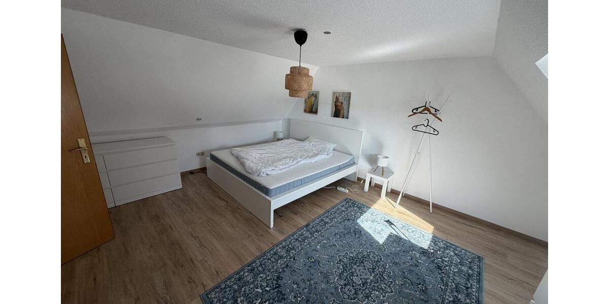 Dachgeschoßwohnung Heßdorf - 3 Zimmer, 70 m&sup2;, 690&euro; | Angebot:27622519