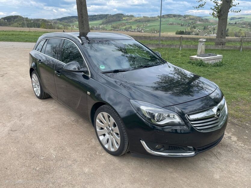 Opel Insignia 128.711 km 10.600 € Nürnberg 90451
