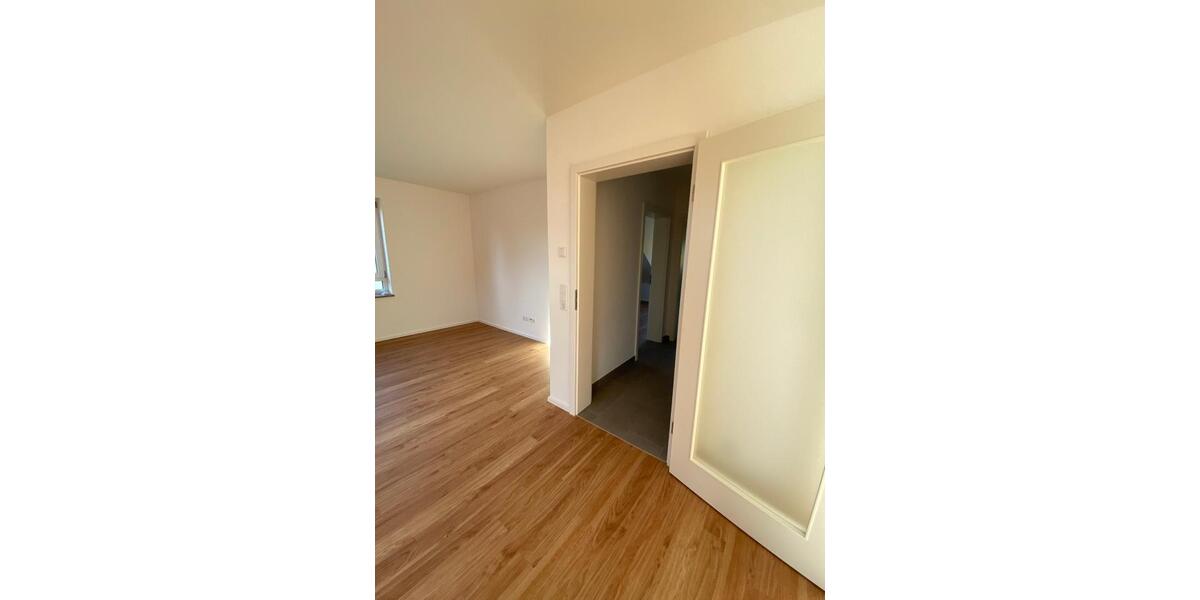 Dachgeschoßwohnung Erlangen Bruck - 2 Zimmer, 59 m&sup2;, 1.000&euro; | Angebot:26413568