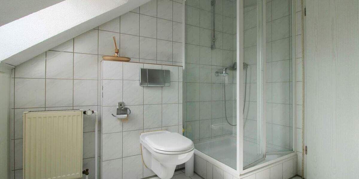 Ihr neues Zuhause mit Potenzial - Großzügige Immobilie für Familie, Mieter oder Mehrgenerationen 8 zimmer