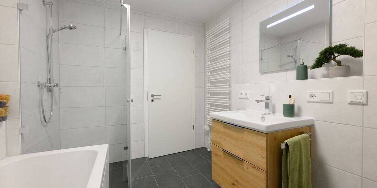 Etagenwohnung Erlangen Dechsendorf - 3 Zimmer, 80 m&sup2;, 1.660&euro; | Angebot:26787346