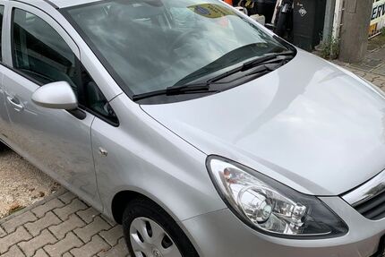 Opel Corsa 199.702 km 2.600 € Nürnberg 90431