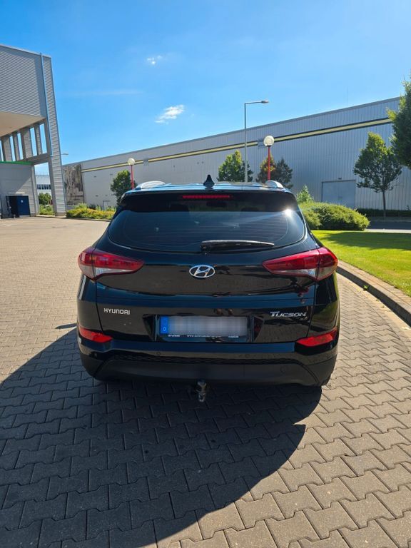 Hyundai TUCSON 150.000 km 13.200 € Fürth 90766