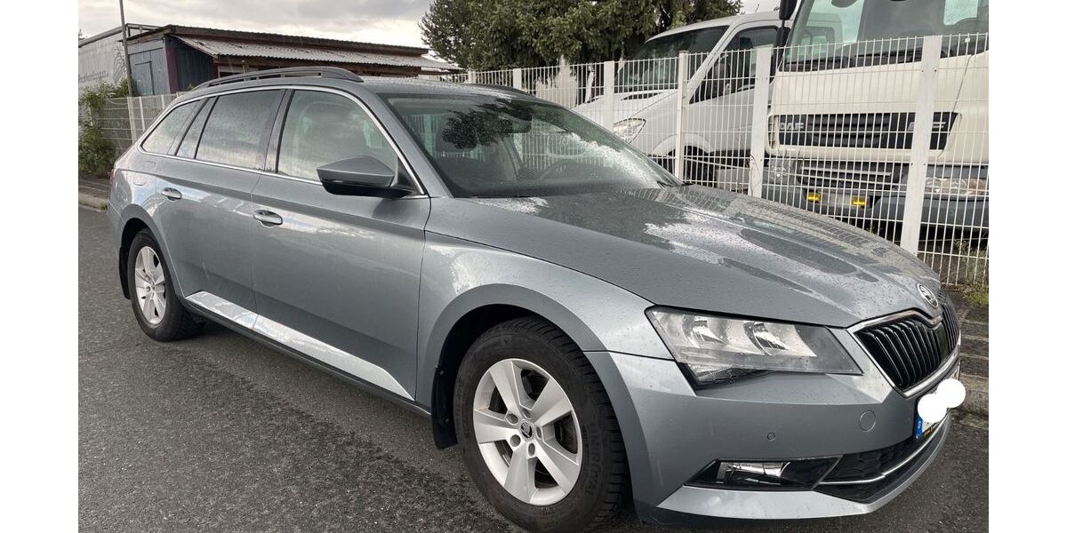 Skoda Superb 123.000 km 12.900 &euro; Nürnberg 90427