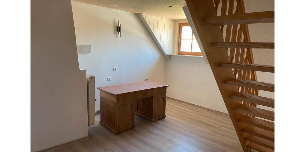 Etagenwohnung Schnaittach - 5 Zimmer, 160 m&sup2;, 1.000&euro; | Angebot:26398619
