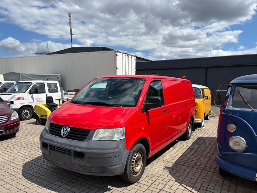 VW T5 Transporter 276.842 km 5.500 € Roßtal 90574