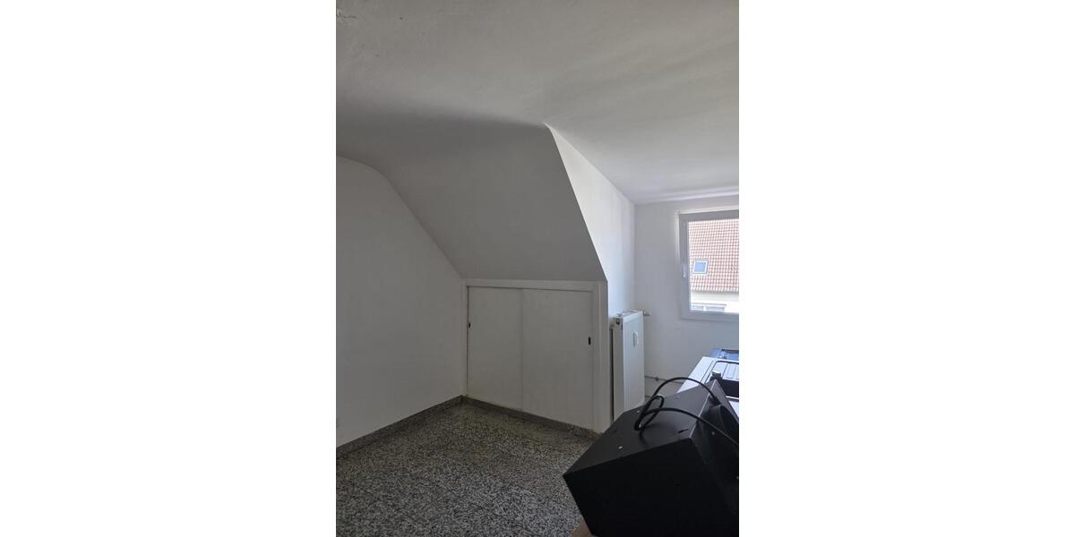 Etagenwohnung Nürnberg Schnepfenreuth - 3 Zimmer, 90 m&sup2;, 1.100&euro; | Angebot:26400495